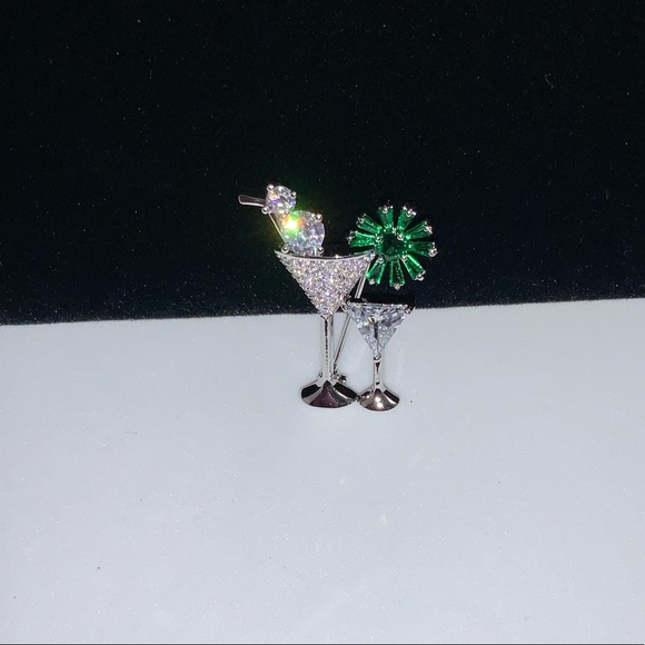Green Martini Brooch - Picture 6 of 9